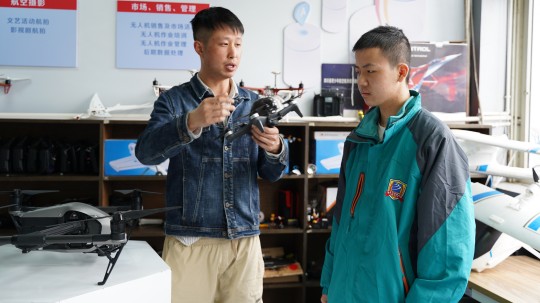 <b>新華新起點，打工人重返校園是一種什么樣的體驗？</b>