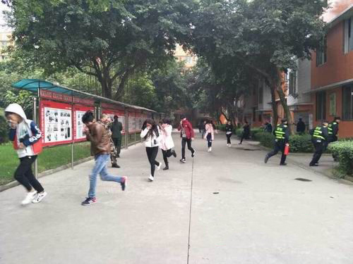 開(kāi)展消防演練,增強(qiáng)消防安全意識(shí)