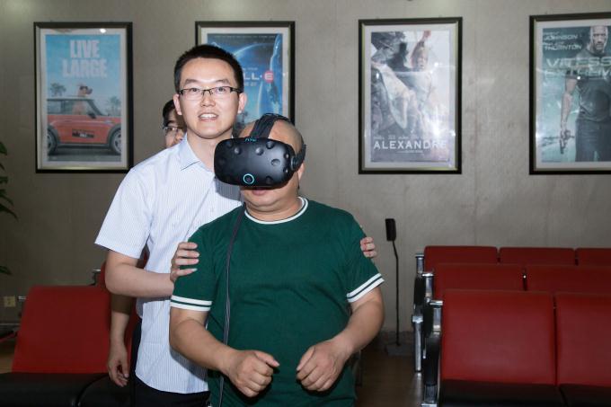 張德高告訴你：學電腦來新華，巴適得板！