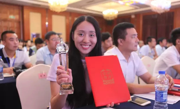 努力就有收獲，人人都能成功！