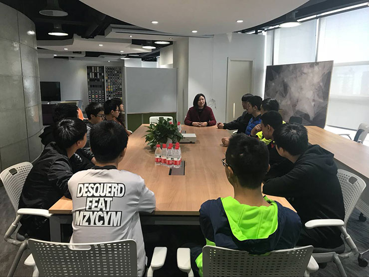 四川新華學子企業行:走進四通瑞坤有限公司