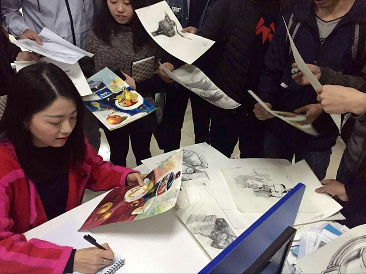 天氣涼，四川新華技能大賽火熱舉辦，學(xué)子露鋒芒