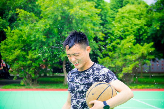 彭輝:誰的少年不躁動!