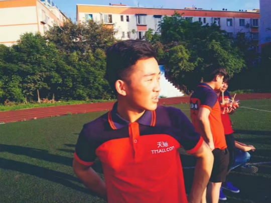 他用前半生讀懂了我,我用后半生贈你們歲月靜好