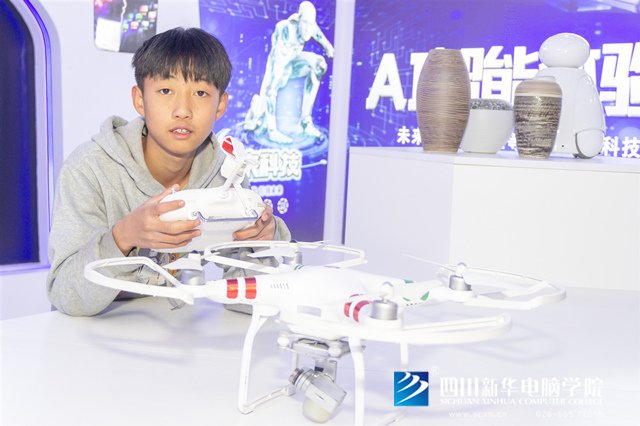 看臉時代的零零后,如何擺脫枷鎖、負重前行