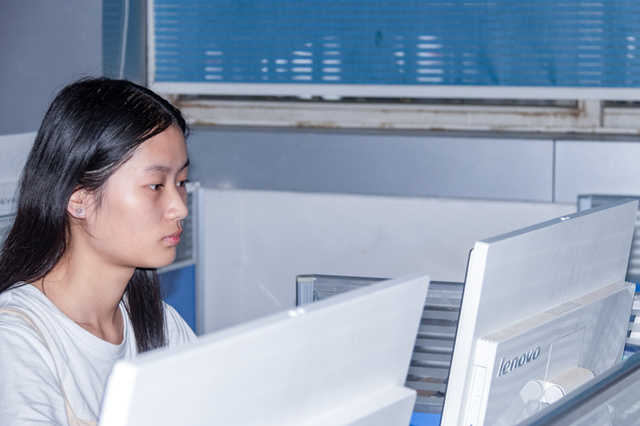 在校學習不到一年,半年收入6W+,她們是如何做到的?