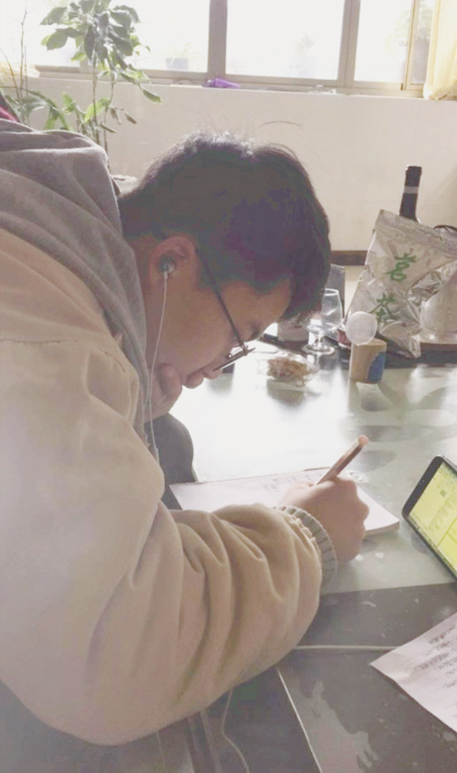 居家學(xué)習(xí)嚴(yán)要求，自律使我更自由