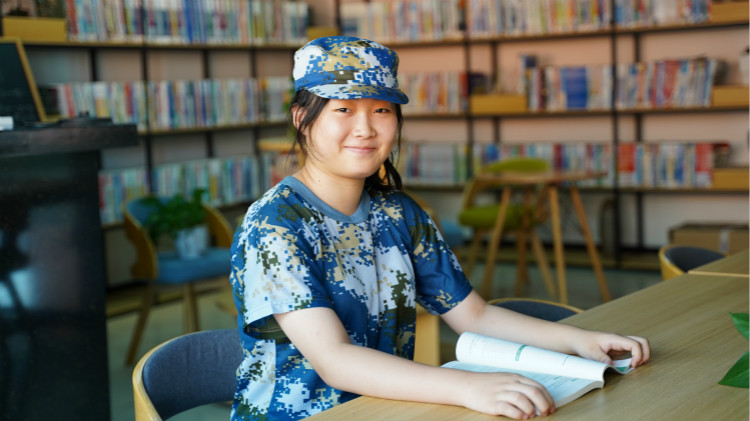 老朋友,新同學,相約四川新華,再續同學緣!