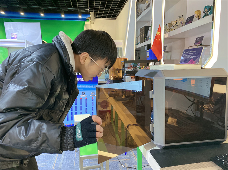 打工太辛苦擇校再讀，用技術與實力逆襲