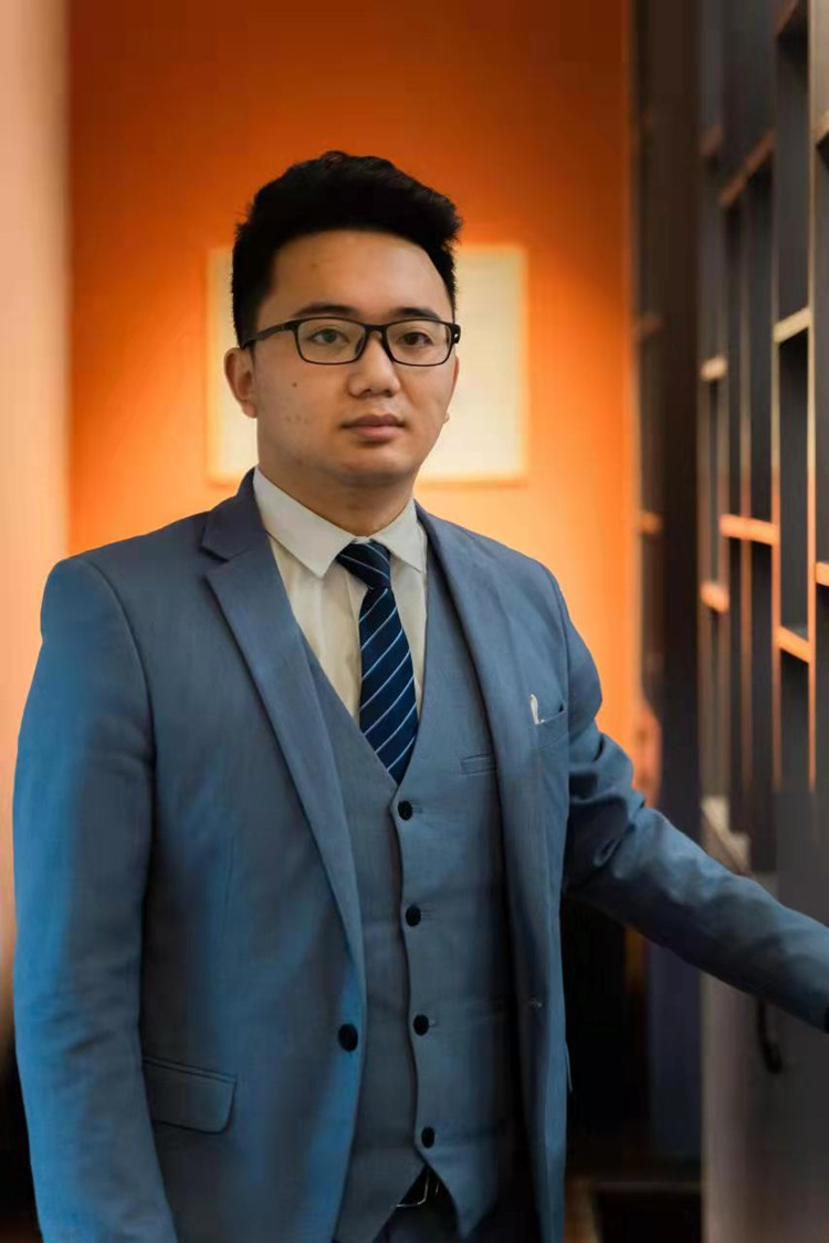 成功學子|乘風破浪，另顯風華