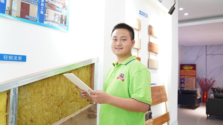 新生學(xué)子|風(fēng)華正茂,年富力強(qiáng)