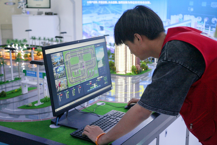 成功學子|明心見性,技藝則一