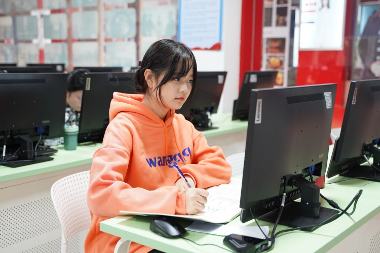 優秀學子|京東實習再得佳績，新華學習更創新高