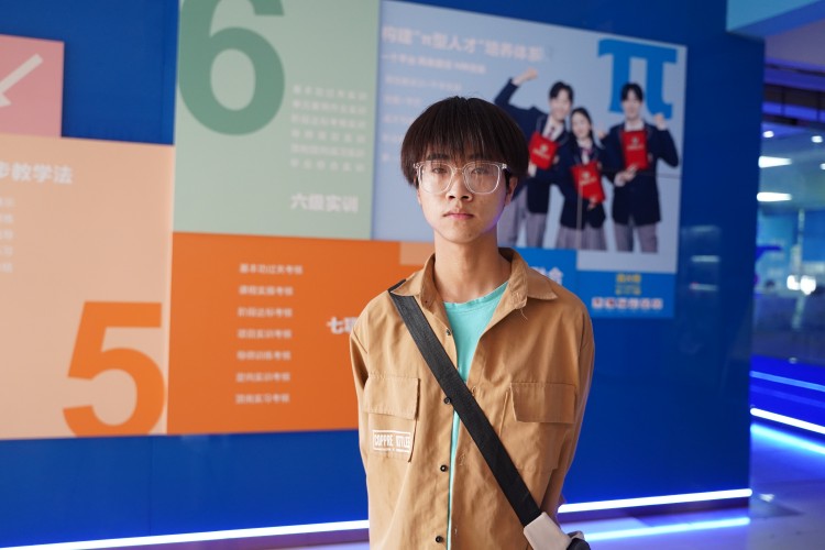 新生學子|再抉擇，跟隨父母重拾夢想！