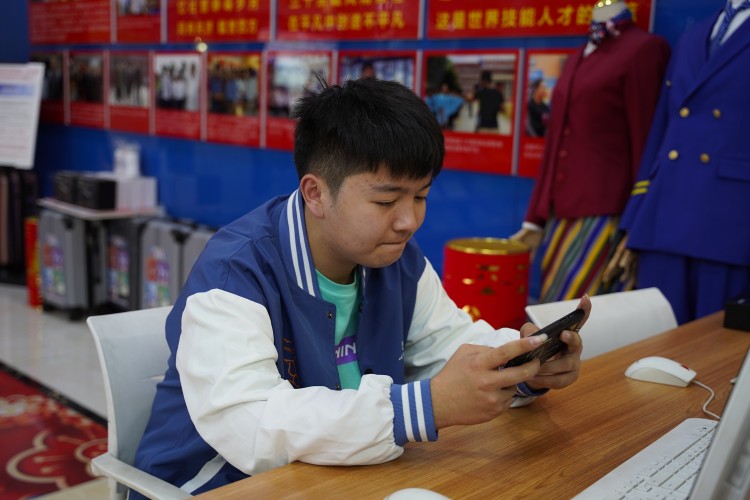 新生故事|逐夢電競,共赴賽場