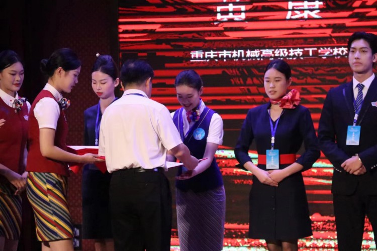 優秀學子|逐夢藍天,共赴未來