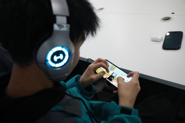 青訓營少年李雨涵:熱血電競,追夢職業之路