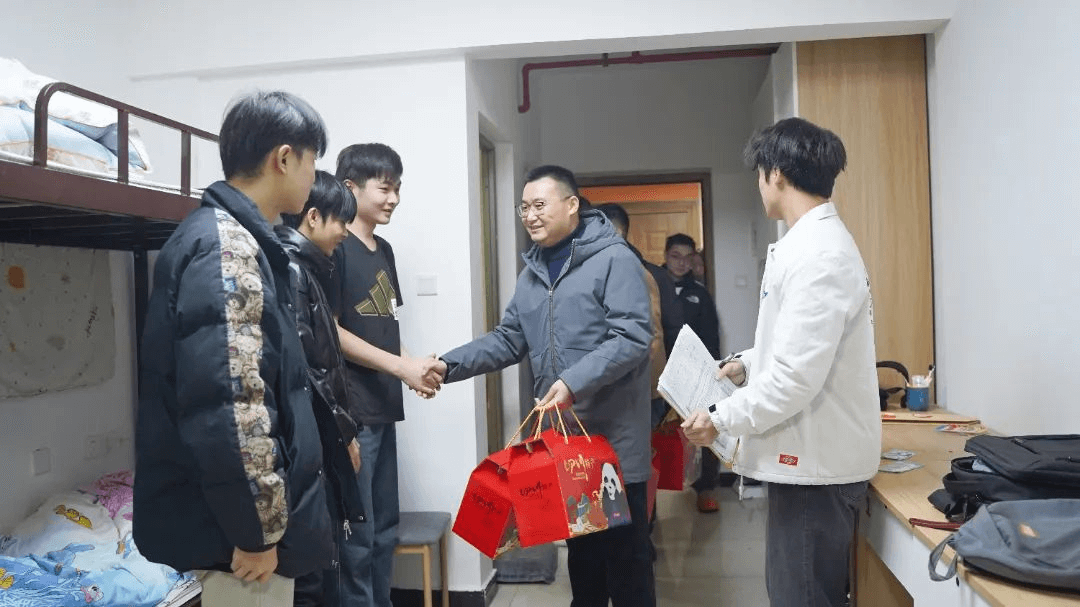 回訪傳遞溫情，共筑就業橋梁