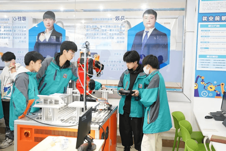 2025年春季學位告急，千萬不能錯過春季報名！