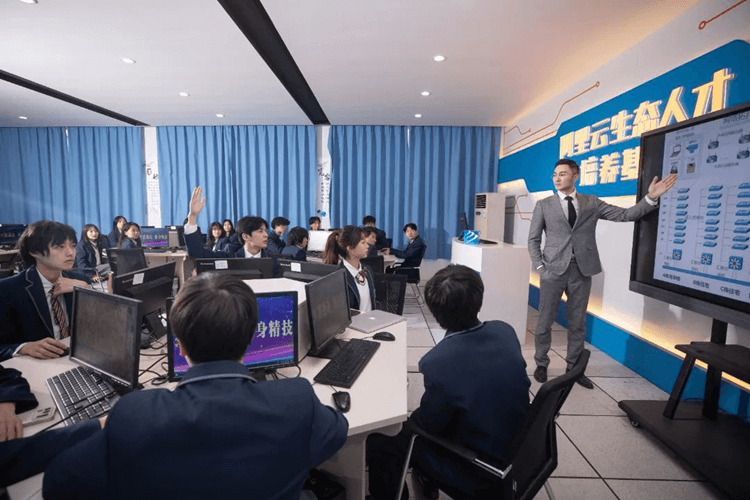 選擇技工教育|一文詳解技工院校升學及就業情況