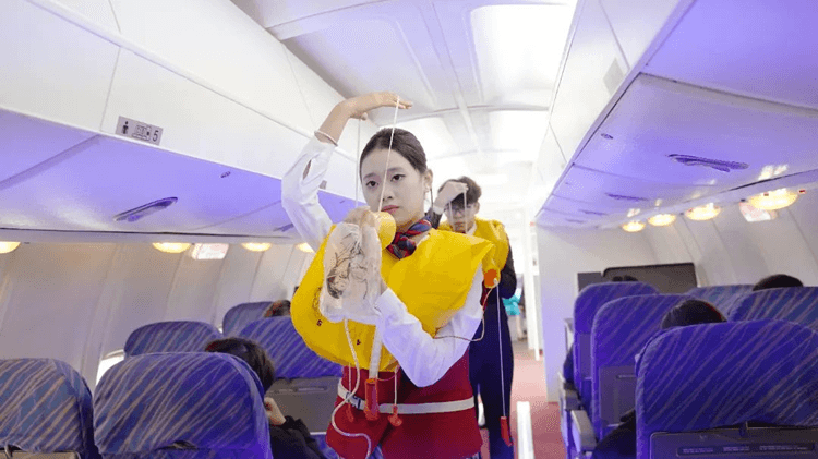 成都新華夏秋季預(yù)科班火熱報(bào)名中